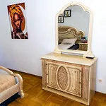 Spacious Apartment 5 Minutes To Wiener Stadthalle