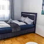 Spacious Apartment 5 Minutes To Wiener Stadthalle