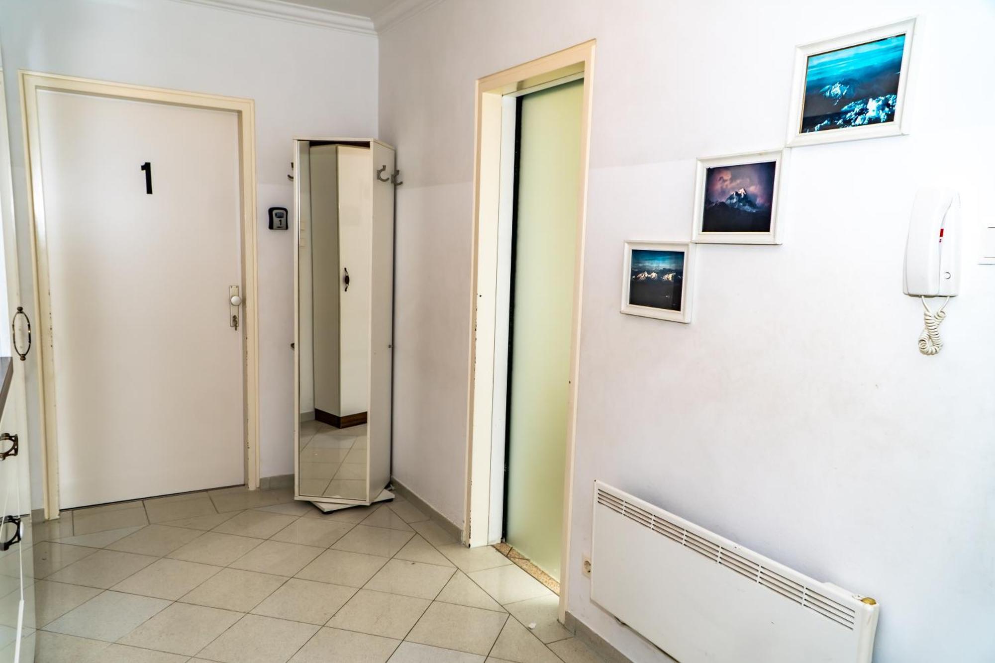 Apartment Spacious 5 Minutes To Wiener Stadthalle *