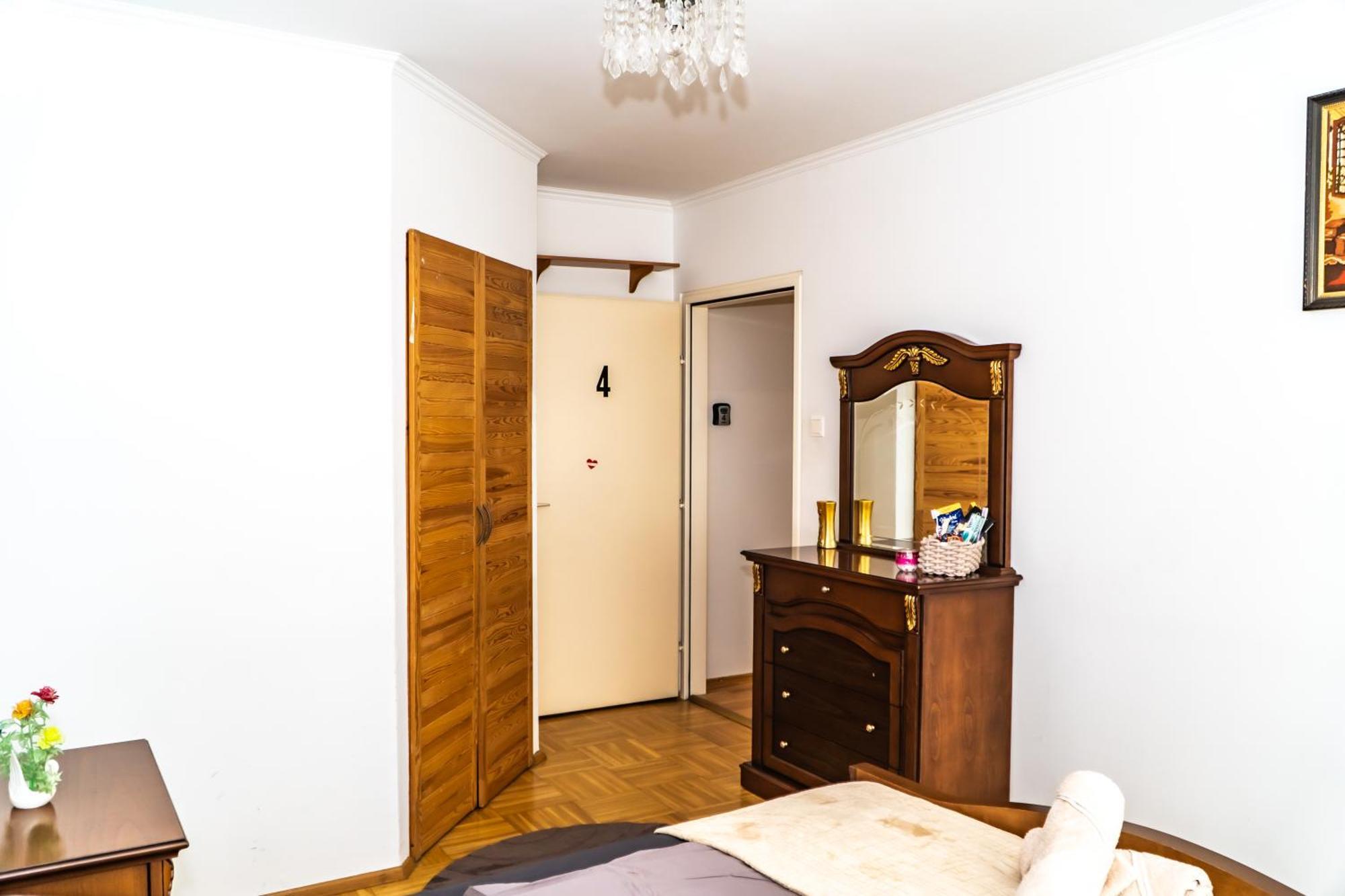 Spacious 5 Minutes To Wiener Stadthalle Wien