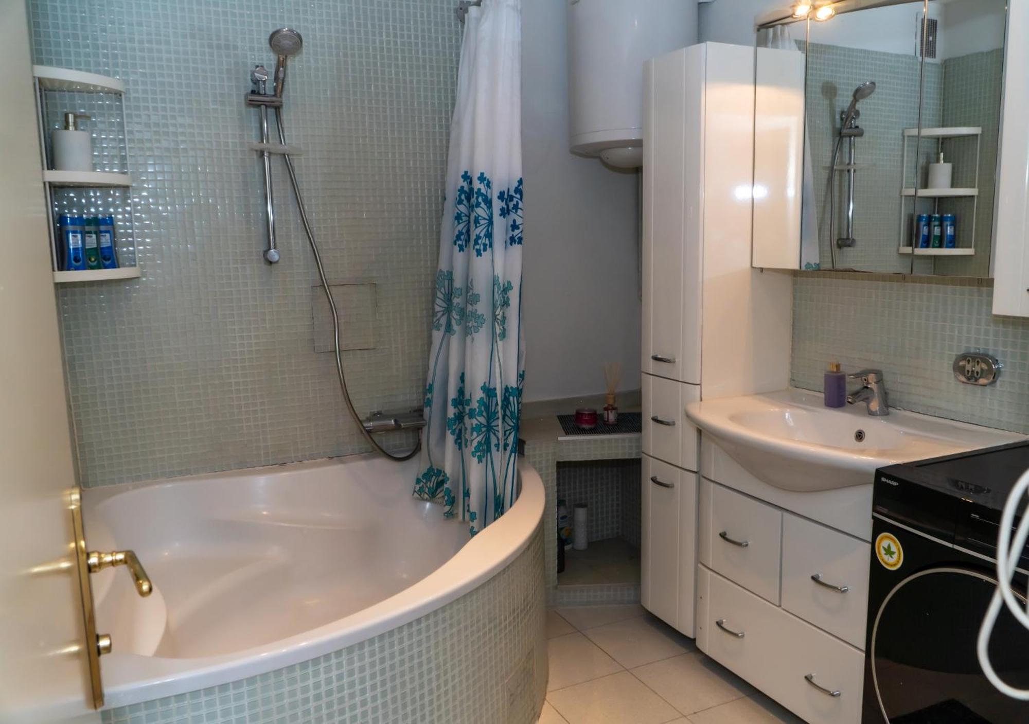 Apartment Spacious 5 Minutes To Wiener Stadthalle *
